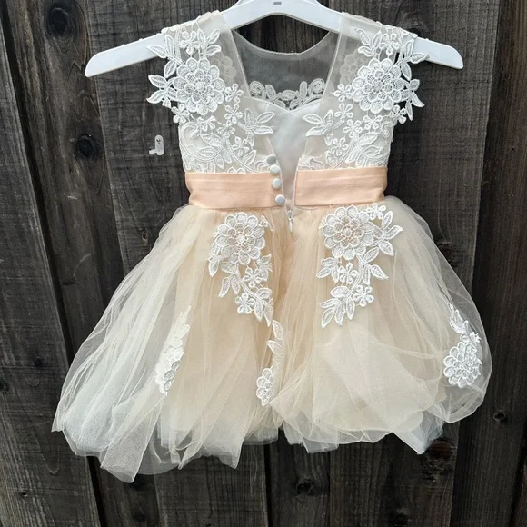 Elegant Lace Flower Girl Dress
